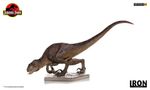 Jurassic-Park---Velociraptor-Crouching----Art-Scale-1-10