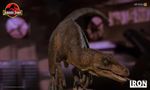 Jurassic-Park---Velociraptor-Crouching----Art-Scale-1-10