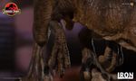 Jurassic-Park---Velociraptor-Crouching----Art-Scale-1-10